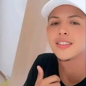 llucasrj from stripchat