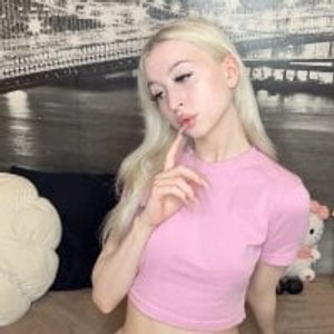 Camgirl is actually offline