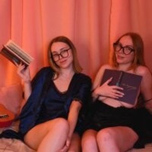 livesexr.com romancemee livesex profile in lesbian cams