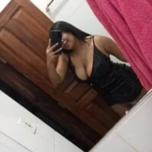 xmineira from stripchat