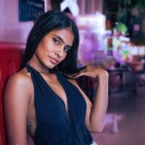 sexcityguide.com LaurenRodriiguez livesex profile in public cams