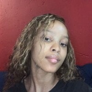 SmallSlut5 webcam profile - South African