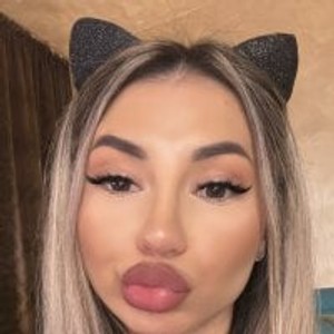 Camgirl is actually offline