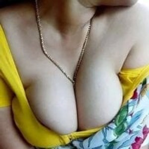 girlsupnorth.com Kavya_kapoor livesex profile in housewives cams