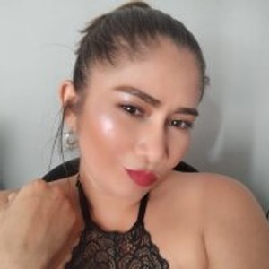 livesexr.com reinahot-699 livesex profile in bigclit cams