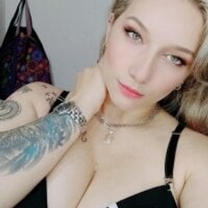 Camgirl is actually offline