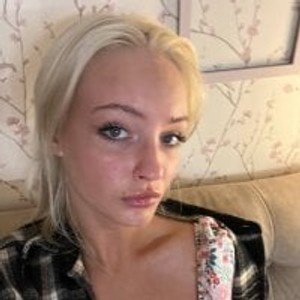 sexcityguide.com elly_Shine_ livesex profile in glamour cams