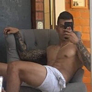 Cam boy santi_rivasX