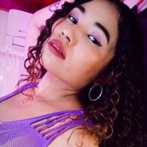 stripchat Latin--Spicy webcam profile pic via netcams24.com