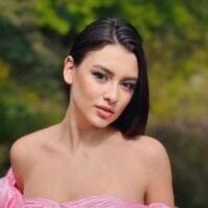 girlsupnorth.com Alisha_Shy livesex profile in latex cams