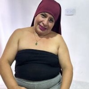 stripchat Naughty_mommy Live Webcam Featured On badgirlwebcam.com