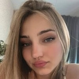 Camgirl is actually offline