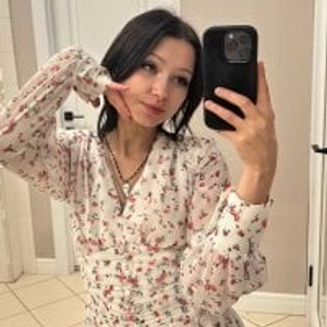 Camgirl is actually offline