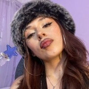 Camgirl is actually offline