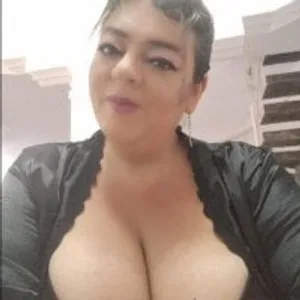 BUSTY_KATIA from stripchat