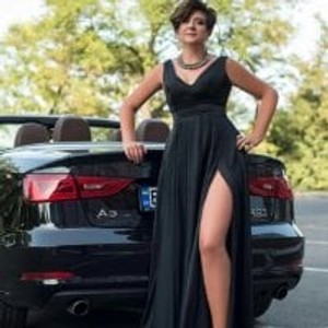 maturelivesexcams.com MilaSkyy livesex profile in lovense cams