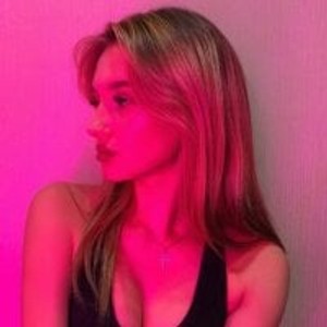 Camgirl is actually offline