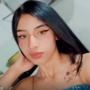 LauraKhalifa from stripchat