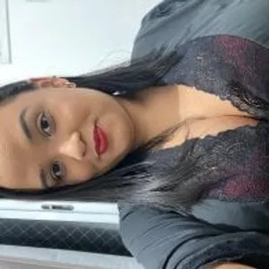 MsSapphireRJ from stripchat