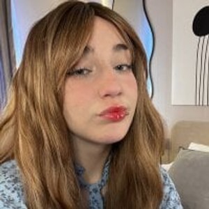 Camgirl is actually offline