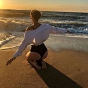 livesex.fan MademoiselleCl livesex profile in mistress cams