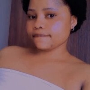 Emelyxx2 webcam profile - Mosotho