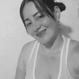 bestlivesexchat.com lupita_2023 livesex profile in milf cams