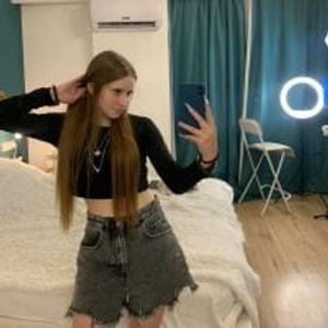 Camgirl is actually offline