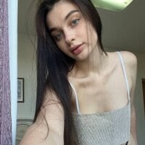 sleekcams.com AngelinaWett livesex profile in public cams