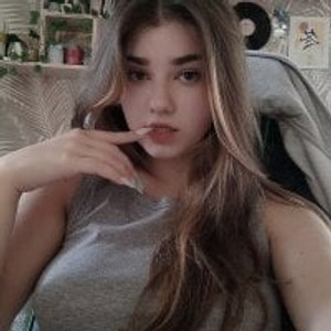 Camgirl is actually offline