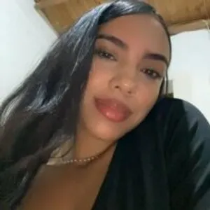 SHARLOTBLACK from stripchat