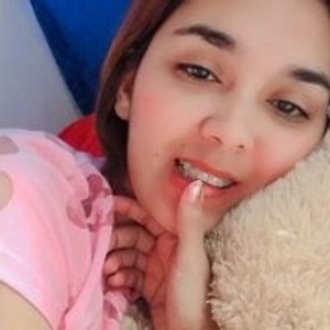 sexcityguide.com alexandra-17 livesex profile in house cams