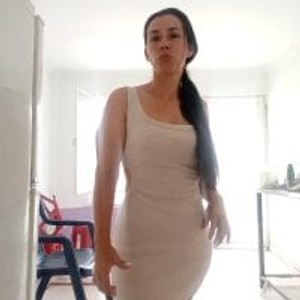 sleekcams.com FLACASEXILATINA livesex profile in milf cams