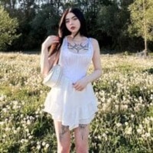 sleekcams.com LilyRoe livesex profile in teen cams