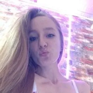 _Emillia_ from stripchat