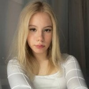 free6cams.com MayEvett livesex profile in corset cams