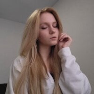 sexcityguide.com BlytheHayley livesex profile in interactivetoy cams