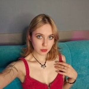 cam-performer.com ReginaDreams livesex profile in heels cams