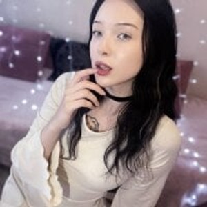 Camgirl is actually offline