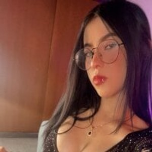 AlaiaPinkk webcam profile - Colombian