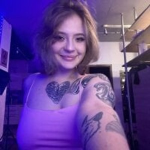 girlsupnorth.com ElainaQuartzzz livesex profile in smoke cams