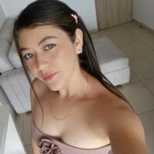 girlsupnorth.com divine_sin livesex profile in swinger cams