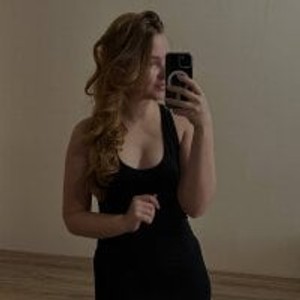 Cam girl Moonlit_Mirage