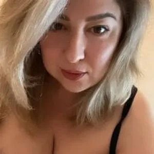 ElzaTits from stripchat