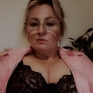 webcam-sexe.net PINKY-OH-SO-KINKY27 livesex profile in curvy cams