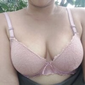 livesexr.com Betty20zx livesex profile in bigclit cams