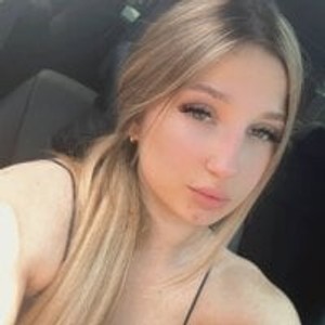 free6cams.com SaraKeyt livesex profile in public cams