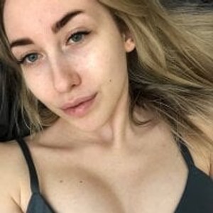 gonewildcams.com AnnaPeachy livesex profile in glamour cams