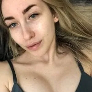 AnnaPeachy from stripchat