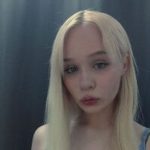 show2cam.com lilycash livesex profile in mistress cams